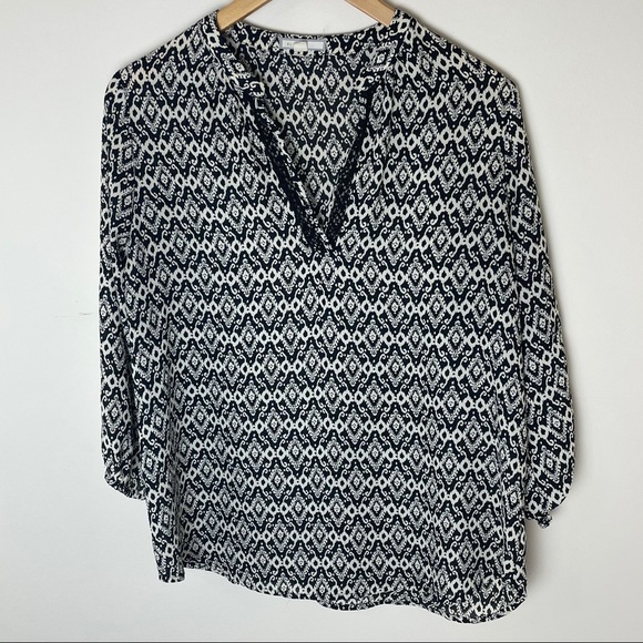Pleione Tops - Pleione by Anthro Black and White Top Size Medium